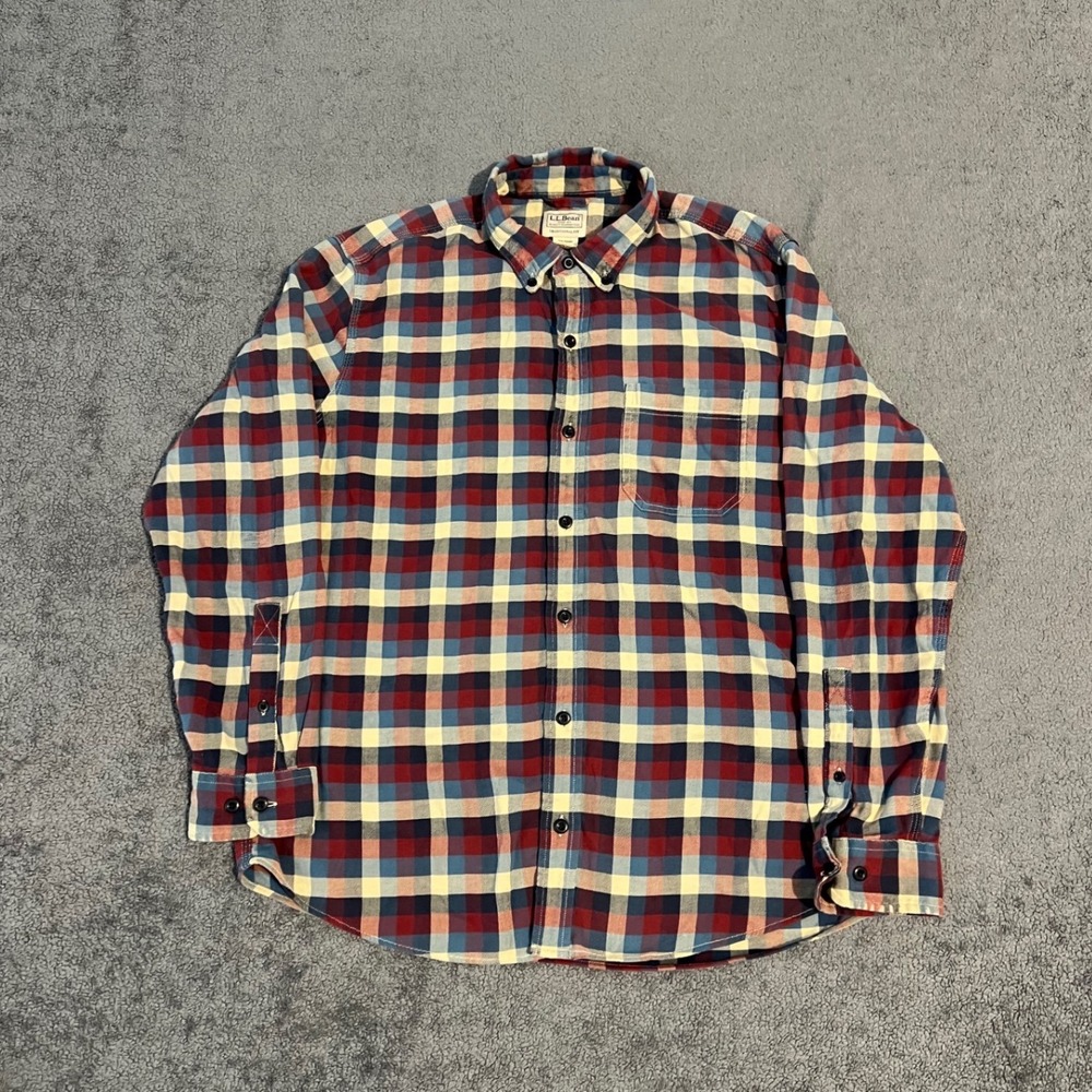 LL Bean Mens Traditional Fit Plaid Button Down Shirt Red Blue Size Medium